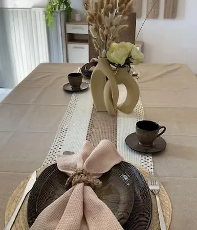 Апартаменты Mh - Chaleureuse Maison Scandinave Ним